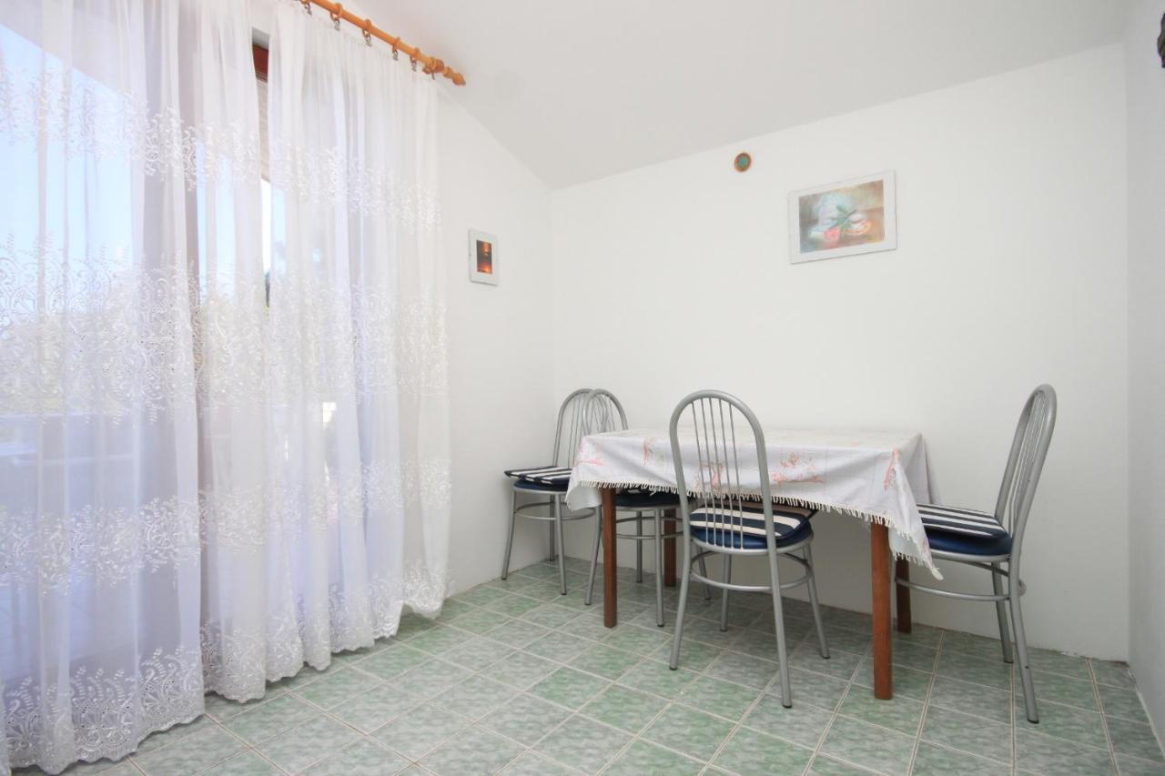 Apartments By The Sea Kali, Ugljan - 8202 Екстериор снимка