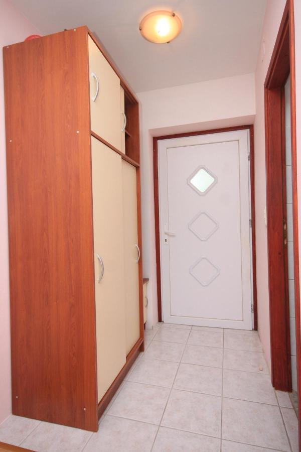 Apartments By The Sea Kali, Ugljan - 8202 Екстериор снимка