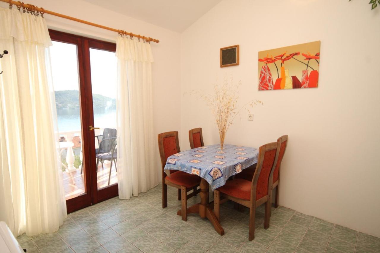 Apartments By The Sea Kali, Ugljan - 8202 Екстериор снимка